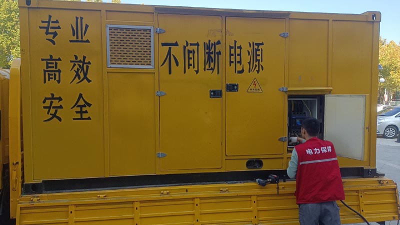 瑞安柴油发电机组和UPS电源配合使用时，如何避免切换过程中的电力中断？